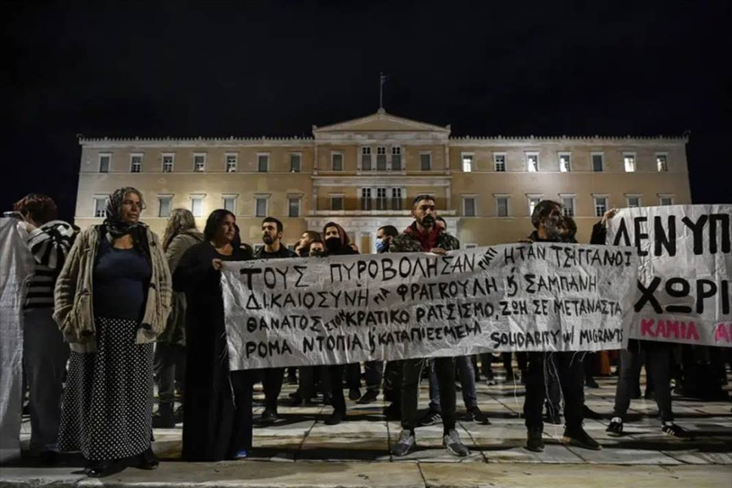 Polis kurşunuyla vurulan çocuk için binlerce kişi sokağa indi 8